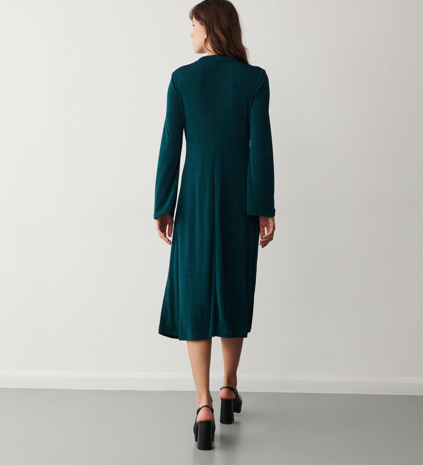 Oakney Green Jersey Midi Dress